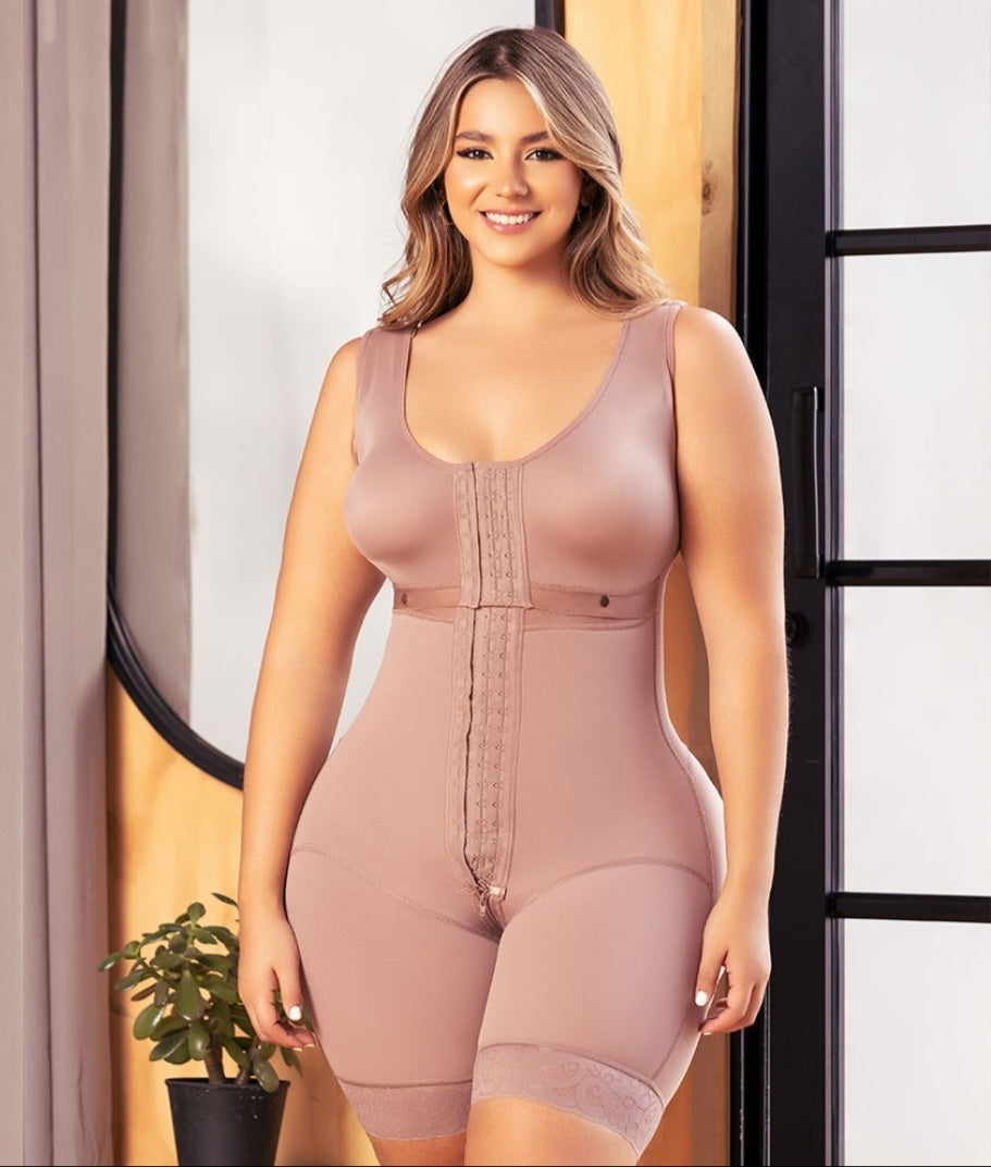 Raquel Houglass 730
